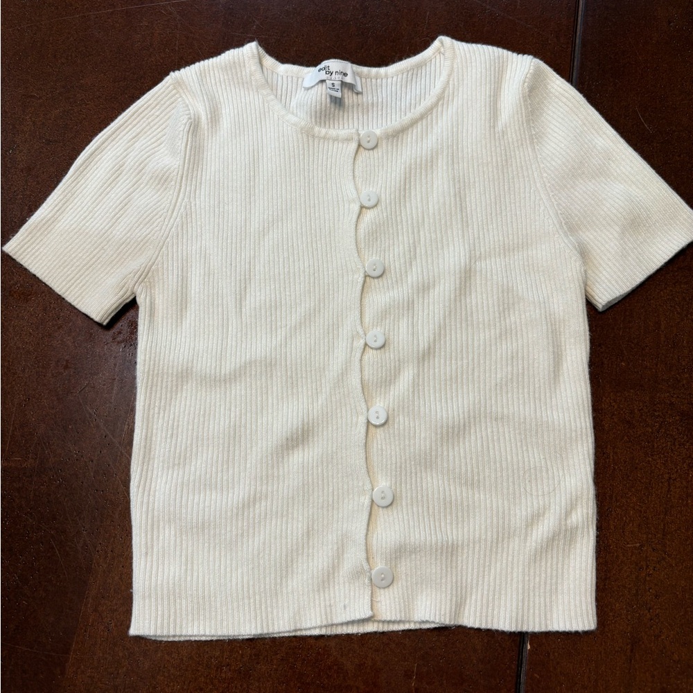 Edit by nine white top